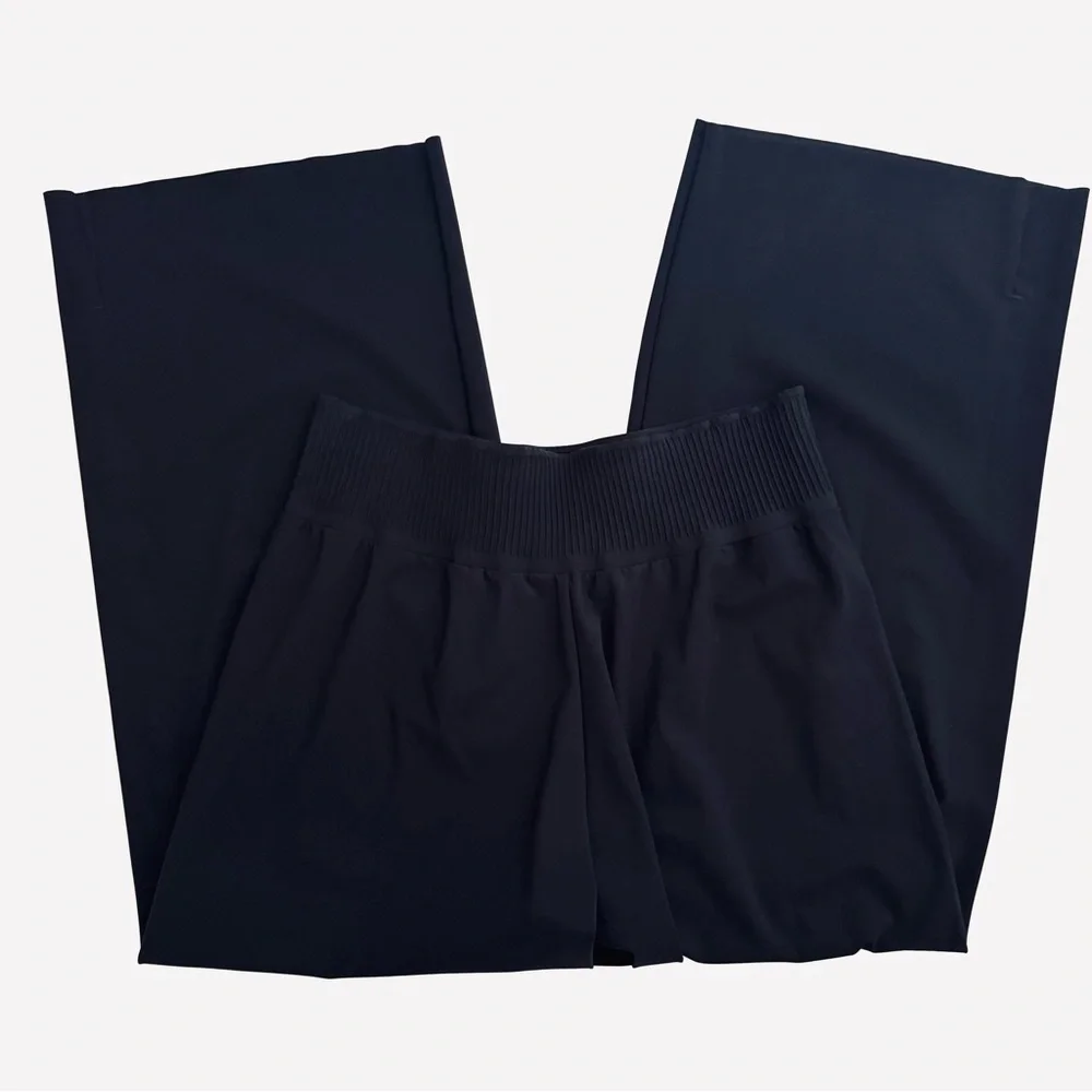 Athleta Cosmic Crop High Rise Wide Leg Ankle Pants XS Black